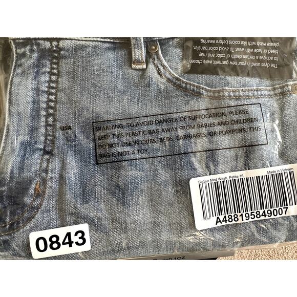 NWT Candace Cameron Bure QVC Pacific Denim Cut Off Short, Sz 16P, Casual Classic - Picture 5 of 5